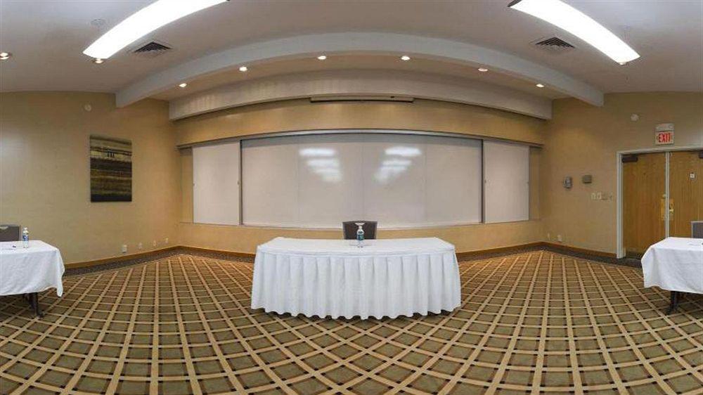 Holiday Inn Express Detroit-Warren/General Motors Technology Center By Ihg Luaran gambar