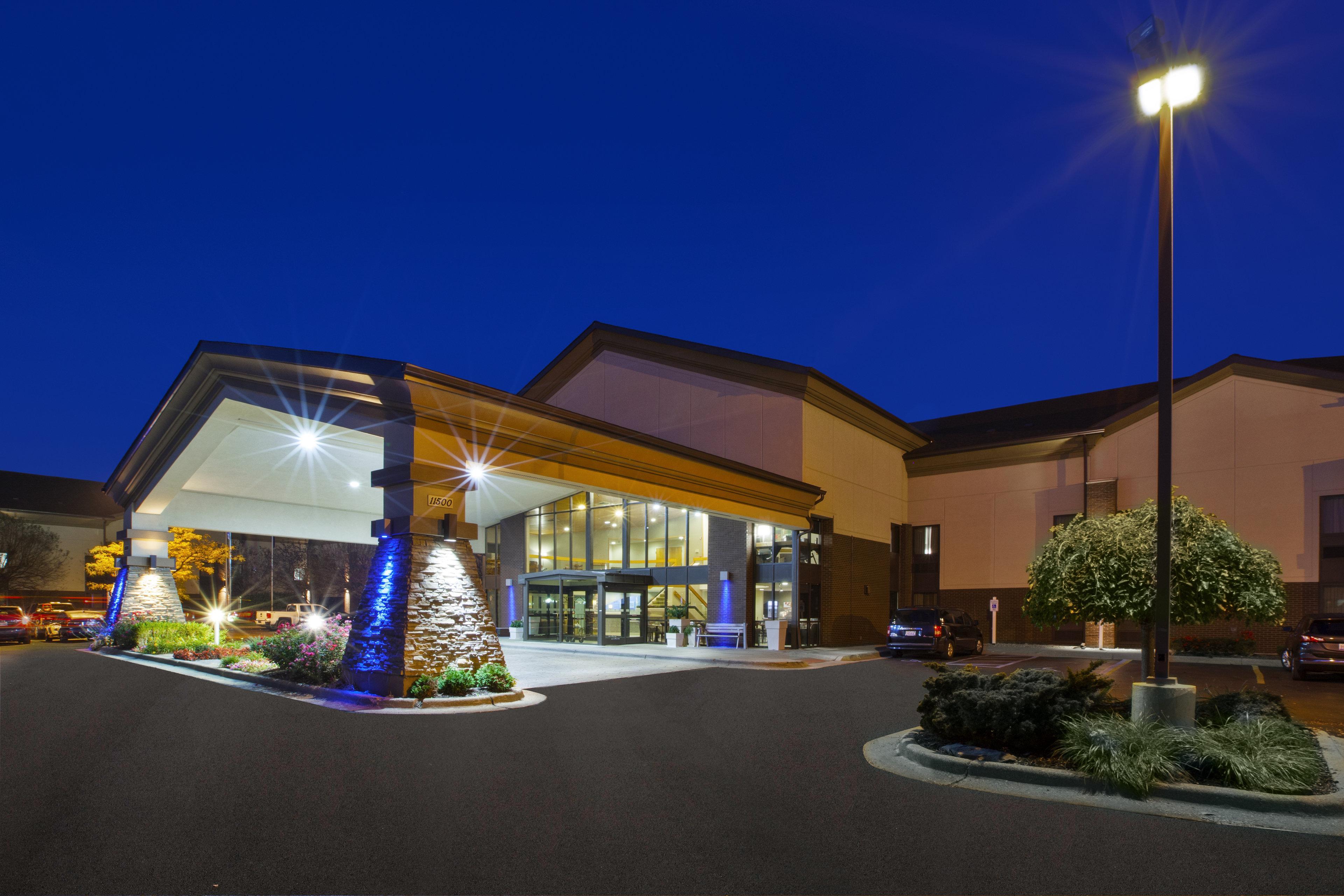 Holiday Inn Express Detroit-Warren/General Motors Technology Center By Ihg Luaran gambar