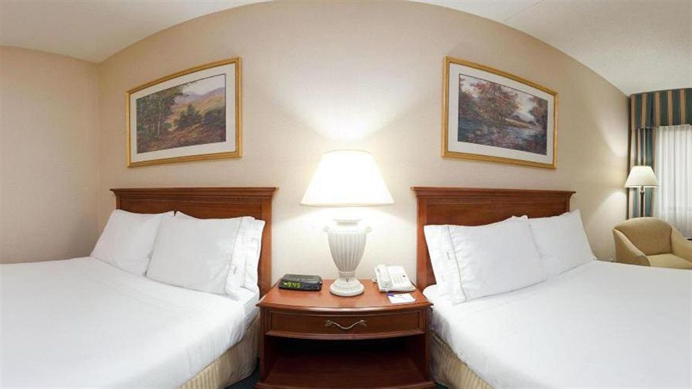 Holiday Inn Express Detroit-Warren/General Motors Technology Center By Ihg Luaran gambar