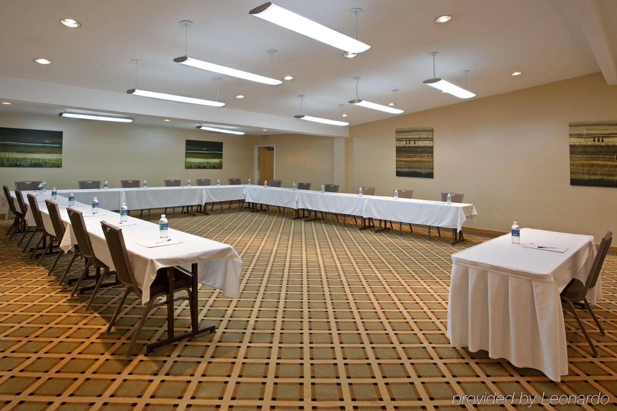 Holiday Inn Express Detroit-Warren/General Motors Technology Center By Ihg Luaran gambar