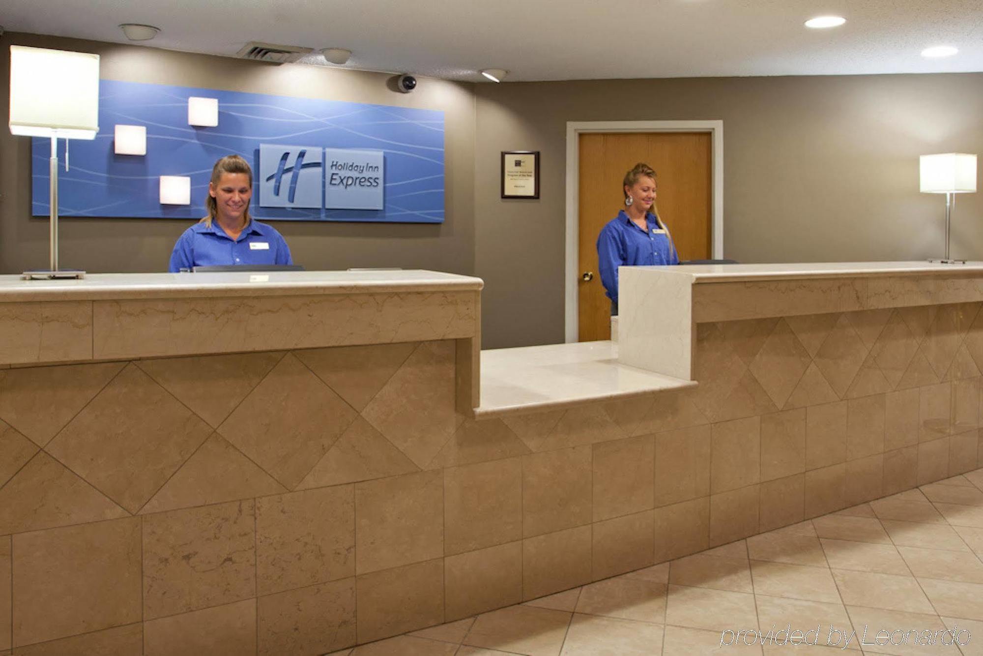 Holiday Inn Express Detroit-Warren/General Motors Technology Center By Ihg Luaran gambar
